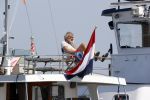 Loosdrecht 7 mei 2020
Jeroen Pauw op zijn boor met de naam buitenvrouw in de haven in Loosdrecht.