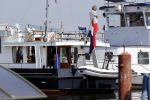 Loosdrecht 7 mei 2020
Jeroen Pauw op zijn boor met de naam buitenvrouw in de haven in Loosdrecht.
