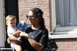 Amsterdam 9 mei 2020
Joelle Gullit met het zoontje van Lil Kleine en jaimy Vaes