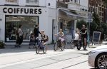 Amsterdam 28 mei 2020
Johnny Heitinga met zijn kinderen Jezebel en Lennox op de fiets in Amsterdam zuid