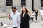 Amsterdam 1 juni 2020
Demonstratie op de dam tegen politiegeweld tegen donkere mensen naar aanleiding van de dood van George Floyd door poltieman in USA. Kay nambiar met nieuwe vriendin