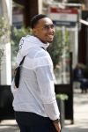 Amsterdam 7 mei 2020
Kenny tete met een kennis in Amsterdam zuid