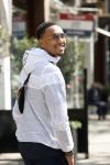Amsterdam 7 mei 2020
Kenny tete met een kennis in Amsterdam zuid