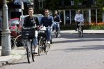 Amsterdam 4 mei 2020
Kim v Kooten en Jacob Derwig op ded fiets in Amsterdam zuid.