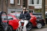 Amsterdam 15 mei 2020
Lieke v Lexmond op de fiets in Amsterdam