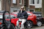 Amsterdam 15 mei 2020
Lieke v Lexmond op de fiets in Amsterdam