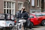 Amsterdam 15 mei 2020
Lieke v Lexmond op de fiets in Amsterdam