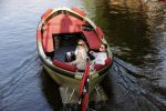 Amsterdam 27 mei 2020
Lieke v Lexmond en haar man Bas v Veggel varen in hun boot door de grachten van Amsterdam .