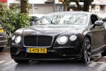 Amsterdam 1 mei 2020
Mark Teurlings en sanne Rosinga in hun bentleys in amsterdam zuid