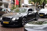 Amsterdam 1 mei 2020
Mark Teurlings en sanne Rosinga in hun bentleys in amsterdam zuid