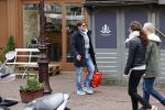 Amsterdam 2 mei 2020
Martijn Krabbe en zijn vrouw Deborah gaan op de scooter eten kopen bij een indonesische toko