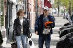 Amsterdam 2 mei 2020
Matthijs de Ligt en zijn vriendin Annekee Molenaar lopen op straat in Amsterdam zuid.