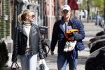 Amsterdam 2 mei 2020
Matthijs de Ligt en zijn vriendin Annekee Molenaar lopen op straat in Amsterdam zuid.