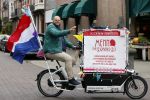 Amsterdam 6 juni 2020
Menno Kohler is in te huren als straat dj. Hij komt dan met zijn bakfiets