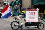 Amsterdam 6 juni 2020
Menno Kohler is in te huren als straat dj. Hij komt dan met zijn bakfiets