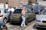 Noordwijk 12 juni 2020
Albert Barnhoorn en zijn dochter Nathalie Barnhoorn arriveren bij haar Appartement. Het verhaal dat zij een relatie met Dirk Kuyt zou hebben klopt helemaal niet.