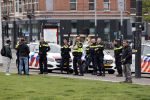 Amsterdam 29 april 2020
Honderden Molukkers op het museumplein. De politie keek toen maar hoefde niet op te treden.