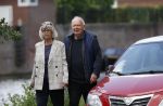 Amsterdam 23 mei 2020
Rob v d Meeberg met zijn vrouw op straat in Amsterdam zuid