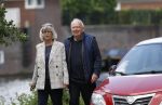 Amsterdam 23 mei 2020
Rob v d Meeberg met zijn vrouw op straat in Amsterdam zuid
