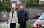Amsterdam 23 mei 2020
Rob v d Meeberg met zijn vrouw op straat in Amsterdam zuid