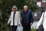 Amsterdam 23 mei 2020
Rob v d Meeberg met zijn vrouw op straat in Amsterdam zuid