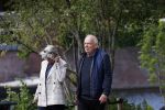 Amsterdam 23 mei 2020
Rob v d Meeberg met zijn vrouw op straat in Amsterdam zuid