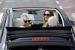 Amsterdam 23 mei 2020
Robert Schoemacher met zijn vrouw Claudia in hun fiat 500 cabrio.