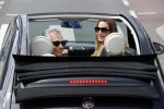Amsterdam 23 mei 2020
Robert Schoemacher met zijn vrouw Claudia in hun fiat 500 cabrio.