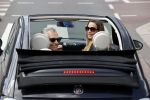 Amsterdam 23 mei 2020
Robert Schoemacher met zijn vrouw Claudia in hun fiat 500 cabrio.