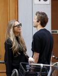 Amsterdam 23 mei 2020
Romee Strijd en haar man  Laurens van Leeuwen in Amsterdam zuid.