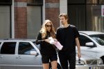 Amsterdam 23 mei 2020
Romee Strijd en haar man  Laurens van Leeuwen in Amsterdam zuid.