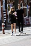 Amsterdam 23 mei 2020
Romee Strijd en haar man  Laurens van Leeuwen in Amsterdam zuid.