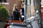 Amsterdam 23 mei 2020
Romee Strijd en haar man  Laurens van Leeuwen in Amsterdam zuid.