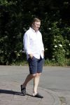 Naarden 9 mei 2020
Ronald Koeman wandelend op straat een paar dagen na zijn ziekenhuis opname