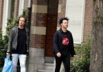 Amsterdam 24 mei 2020
Rop Verheijen met zijn partner op straat in Amsterdam zuid.