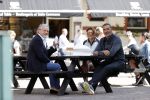 Amsterdam 27 mei 2020
Ruud Gullit Karin de Rooij en Mark Teurlings op terras.