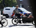 Amsterdam 6 mei 2020
Sander lantinga met zijn kinderen in de bakfiets