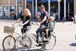 Amsterdam 29 mei 2020
Steven Kazan met zijn vrouw Jamie en hun zoontje