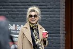 Amsterdam 15 mei 2020
Tatjana drinkt kopje koffie op de beethovenstraat