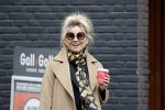 Amsterdam 15 mei 2020
Tatjana drinkt kopje koffie op de beethovenstraat