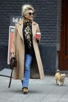 Amsterdam 15 mei 2020
Tatjana drinkt kopje koffie op de beethovenstraat