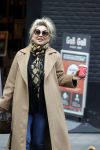 Amsterdam 15 mei 2020
Tatjana drinkt kopje koffie op de beethovenstraat