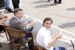 Volendam 1 juni 2020
Forum van Democratie met Thierry Baudet Theo Hiddema en Wybren van Haga zijn in Volendam tijdens de opening van de terrassen.