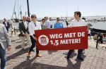 Volendam 1 juni 2020
Forum van Democratie met Thierry Baudet Theo Hiddema en Wybren van Haga zijn in Volendam tijdens de opening van de terrassen.