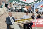 Volendam 1 juni 2020
Forum van Democratie met Thierry Baudet Theo Hiddema en Wybren van Haga zijn in Volendam tijdens de opening van de terrassen.