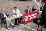 Volendam 1 juni 2020
Forum van Democratie met Thierry Baudet Theo Hiddema en Wybren van Haga zijn in Volendam tijdens de opening van de terrassen.