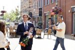 Hilversum Barneveld 13 juni 2020
Thierry Baudet gaat het land in om de krantjes van Forum voor democratie uit te delen. Zijn vriendin Davide legt alles vast met haar camera.