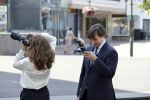 Hilversum Barneveld 13 juni 2020
Thierry Baudet gaat het land in om de krantjes van Forum voor democratie uit te delen. Zijn vriendin Davide legt alles vast met haar camera.