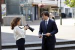 Hilversum Barneveld 13 juni 2020
Thierry Baudet gaat het land in om de krantjes van Forum voor democratie uit te delen. Zijn vriendin Davide legt alles vast met haar camera.