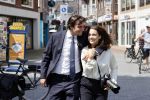 Hilversum Barneveld 13 juni 2020
Thierry Baudet gaat het land in om de krantjes van Forum voor democratie uit te delen. Zijn vriendin Davide legt alles vast met haar camera.